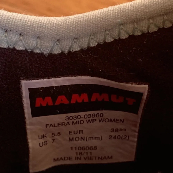 Mammut sz 7 Falera Mid-weight WP Casual or EU 38 2/3 frosty/Peacoat blue - Picture 15 of 15